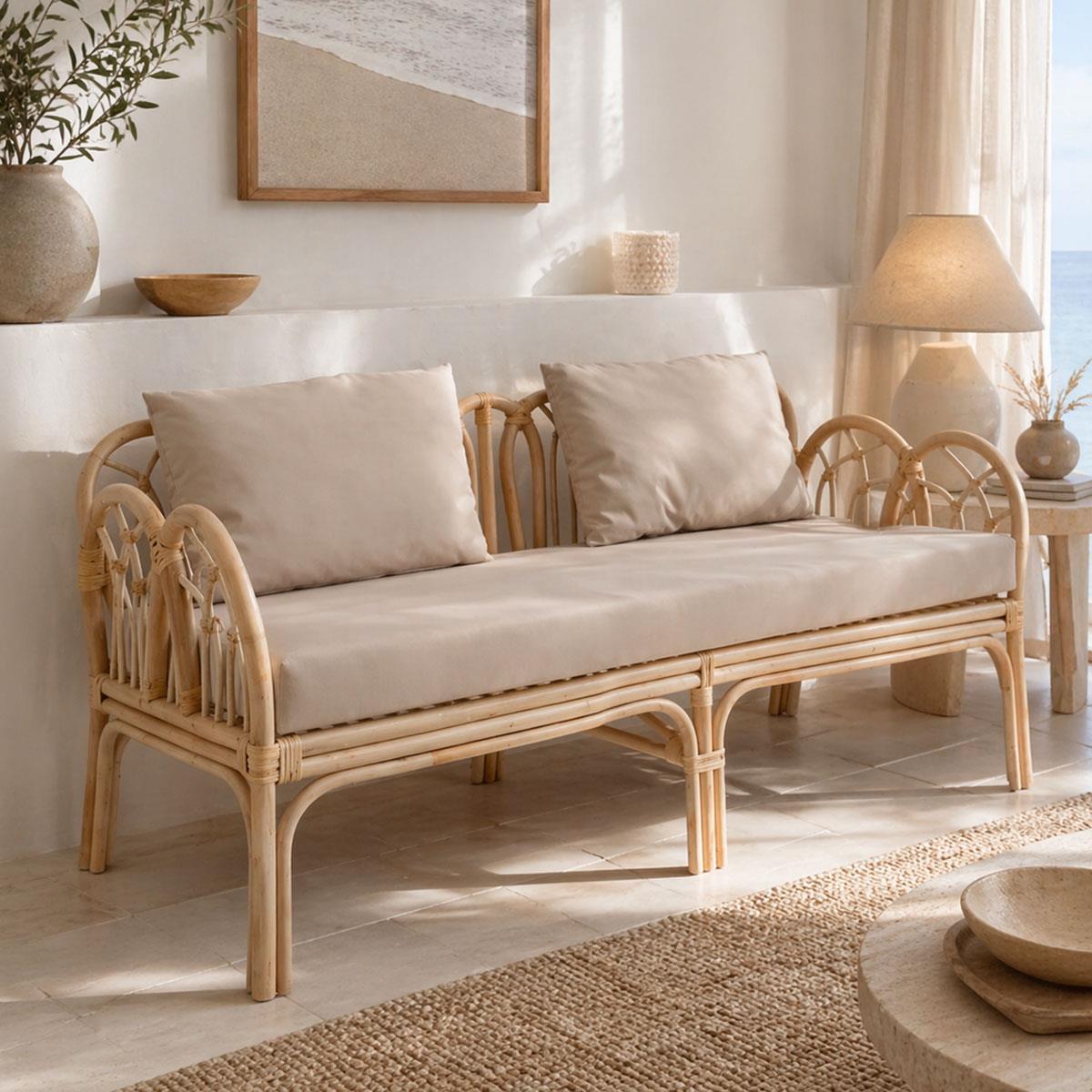 Καναπές Ytrone rattan pe σε φυσική απόχρωση με μπεζ μαξιλάρι 166x61.5x71εκ