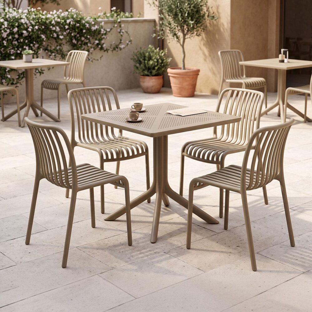 Σετ Τραπεζαρία Κήπου Zoi Groovy 5τεμ. PP σε Cappuccino 80x80x74εκ. Σετ Τραπεζαρία Κήπου Zoi Groovy 5τεμ. PP σε Cappuccino 80x80x74εκ.